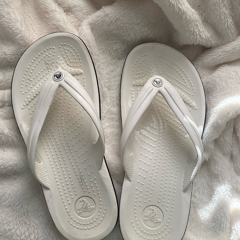 crocs sandals | white | men's size 4 | women's size 6